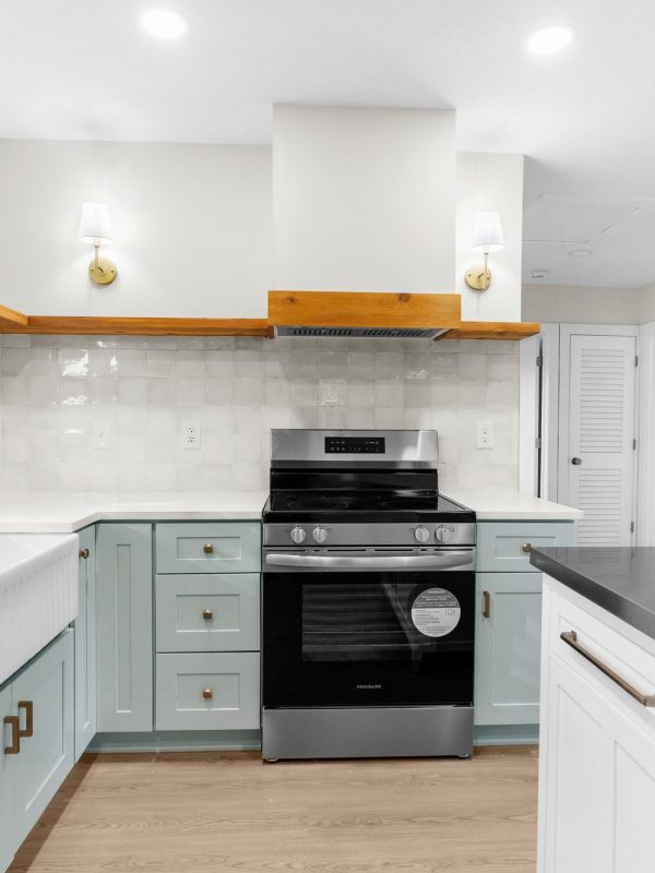 large-01920a2d-b471-72fd-8134-b137807da81e